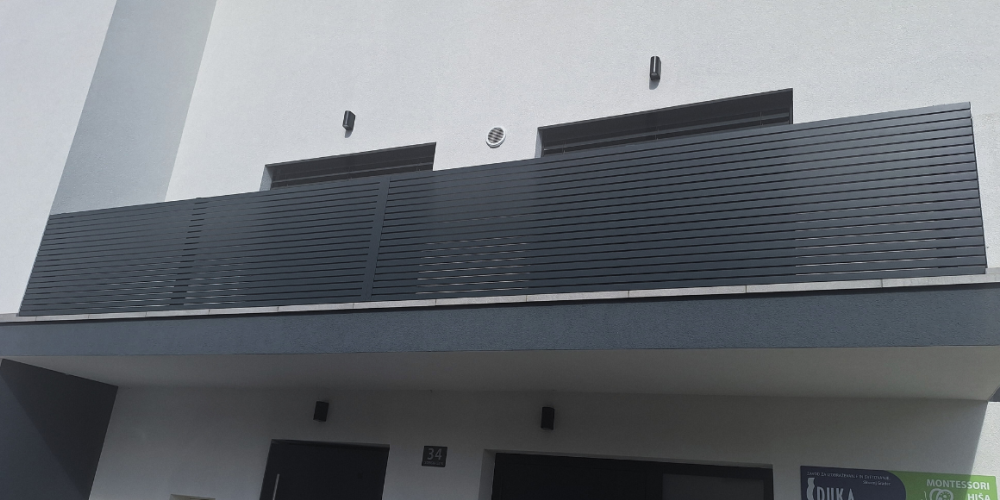 aluminijaste ograje, alu ograje, balkonske ograje, dvoriščne ograje, alumen sistemi, alumen, alumen ograje, alu sistemi, lamelne ograje, lepe ograje, kvalitetne ograje, model i100, model i60, model i60p, model h100, ugodne ograje, ograje, galerija alumen, i40 model, model i40 aluminijasta ograja